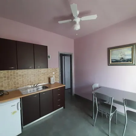 California Apartment Paralia Dionisiou